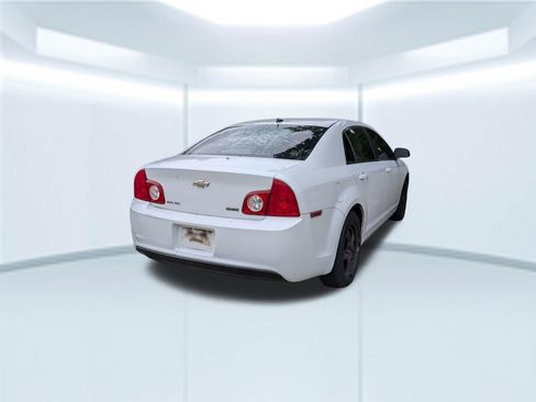 Used 2011 Chevrolet Malibu LS FWD image 2