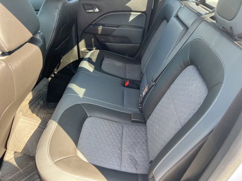 Used 2017 Chevrolet Colorado Z71 image 9