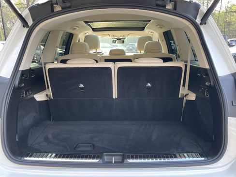 Used 2022 Mercedes-Benz GLS 450 4MATIC image 10