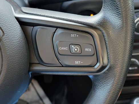 Used 2021 Jeep Gladiator Sport image 23