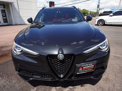 Used 2023 Alfa Romeo Stelvio Veloce AWD/4WD image 2