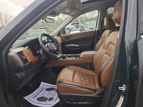 Certified 2023 Nissan Pathfinder Platinum image 9