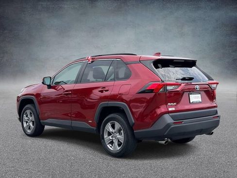 Used 2024 Toyota RAV4 XLE w/ Convenience Package AWD/4WD image 4