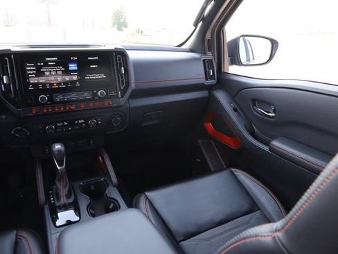 Certified 2025 Nissan Frontier PRO-4X w/ Pro Premium Package AWD/4WD image 28