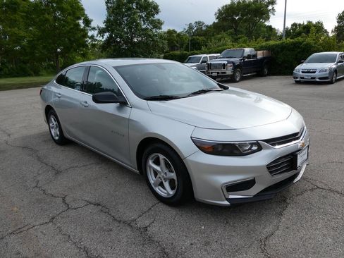 Used 2017 Chevrolet Malibu LS FWD image 3