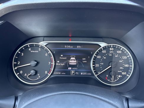 Used 2025 Nissan Sentra SV image 18