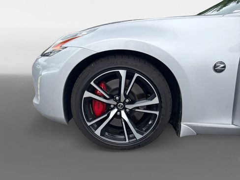 Used 2020 Nissan 370Z Touring Sport RWD image 13