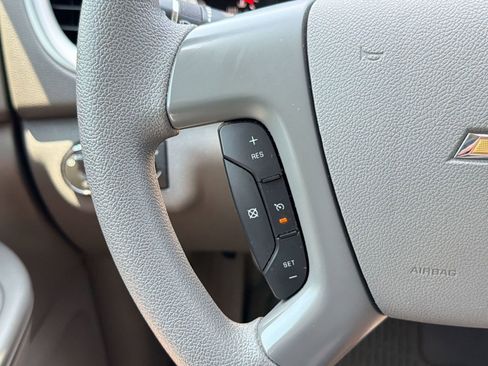 Used 2017 Chevrolet Traverse LS FWD image 16