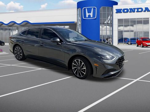 Used 2022 Hyundai Sonata Limited FWD image 1