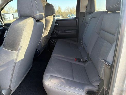 Used 2023 Nissan Frontier SV w/ Technology Package RWD image 14