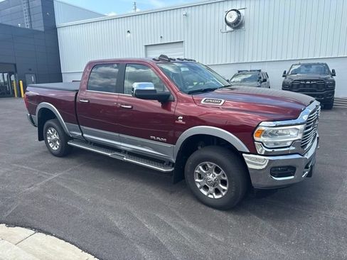 Used 2019 RAM 2500 Laramie AWD/4WD image 2