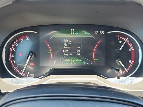Used 2025 Toyota RAV4 XLE AWD/4WD image 18