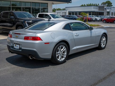 Used 2015 Chevrolet Camaro LS RWD image 3