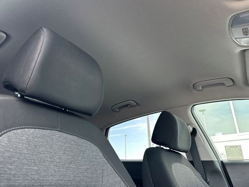 Used 2023 Hyundai Kona SE w/ Cargo Package FWD image 17