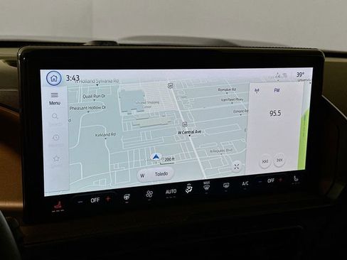 Used 2025 Ford Bronco Sport Outer Banks w/ Outer Banks Tech Package+ image 18