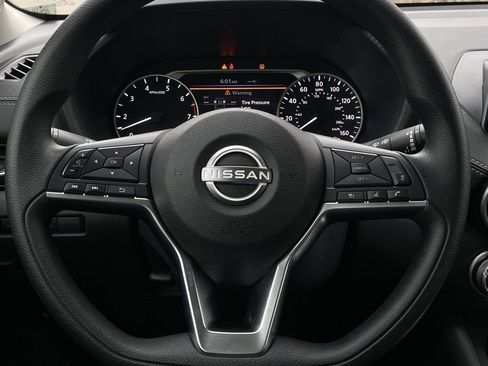 Used 2024 Nissan Sentra SV image 12