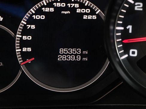 Used 2018 Porsche Panamera Turbo image 25