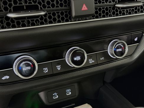 New 2026 Honda HR-V EX-L image 17