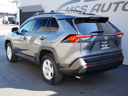 Used 2021 Toyota RAV4 XLE image 6