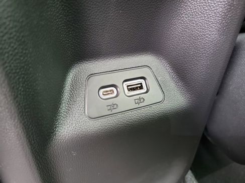 Certified 2021 Buick Envision Essence w/ Sport Touring Package FWD image 14