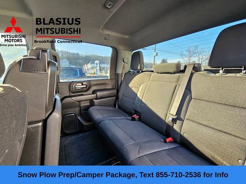 Used 2024 Chevrolet Silverado 2500 Custom w/ Custom Value Package image 17