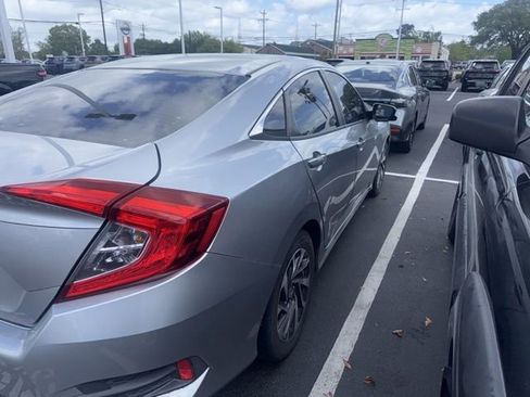 Used 2016 Honda Civic EX image 8