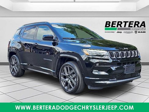 Used 2025 Jeep Compass Limited w/ High Altitude Package AWD/4WD image 1