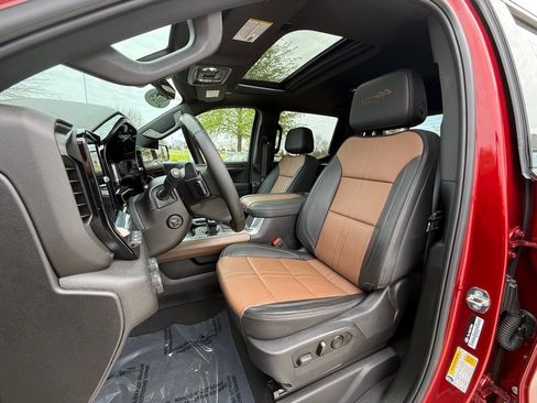 Used 2024 Chevrolet Silverado 1500 High Country w/ High Country Premium Package image 5