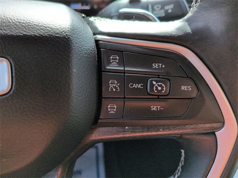 Used 2021 Jeep Grand Cherokee L Limited image 21