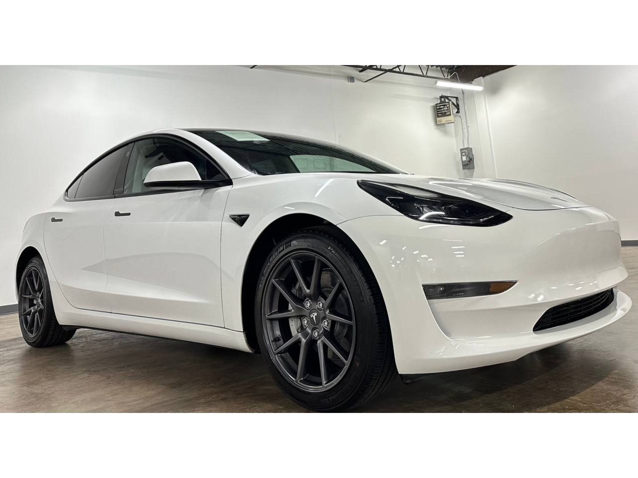 Used 2023 Tesla Model 3 Standard Range RWD image 6