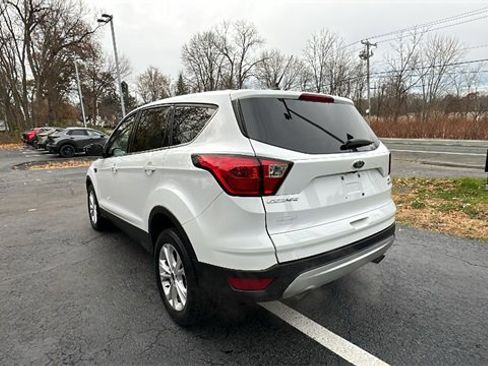 Used 2019 Ford Escape SE image 8