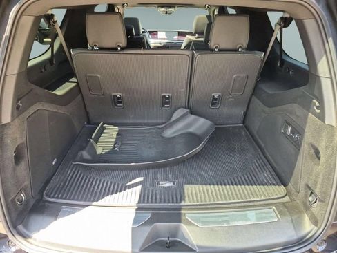 New 2025 Cadillac Escalade ESV Sport w/ LPO, Floor Liner Package AWD/4WD image 25