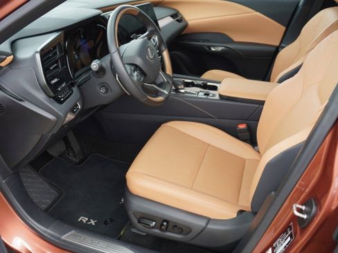 Used 2025 Lexus RX 350 Premium w/ Accessory Package (Z1) image 8