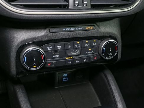 Used 2022 Ford Escape SE w/ SE Sport Appearance Package AWD/4WD image 27