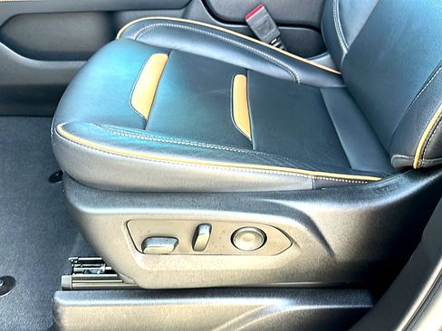 Used 2023 GMC Yukon AT4 w/ Max Trailering Package image 15