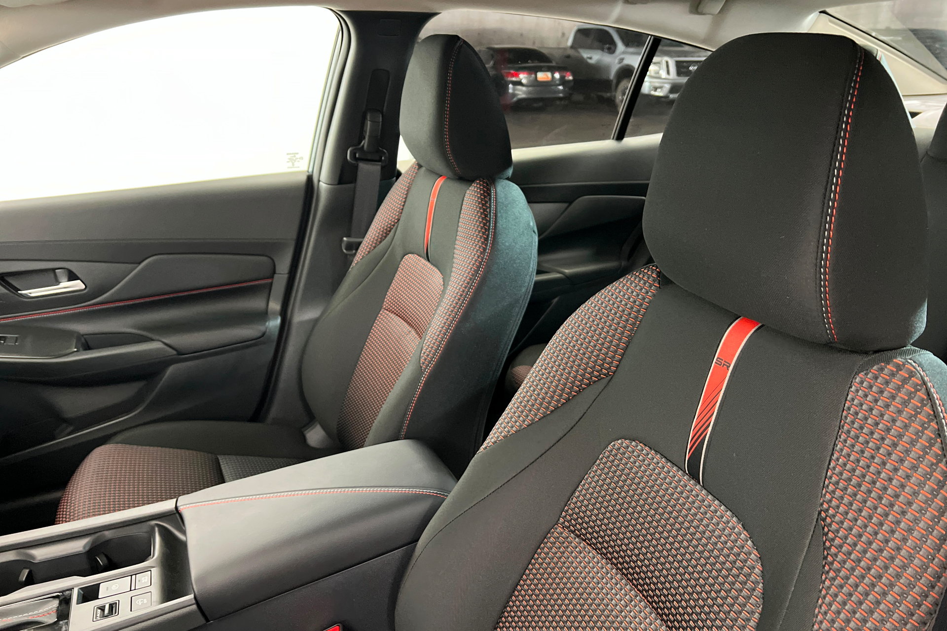 New 2027 Nissan Sentra SR w/ Floor Mat Package FWD image 16