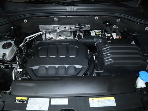 Used 2024 Volkswagen Atlas Cross Sport SE w/ Panoramic Sunroof Package image 35