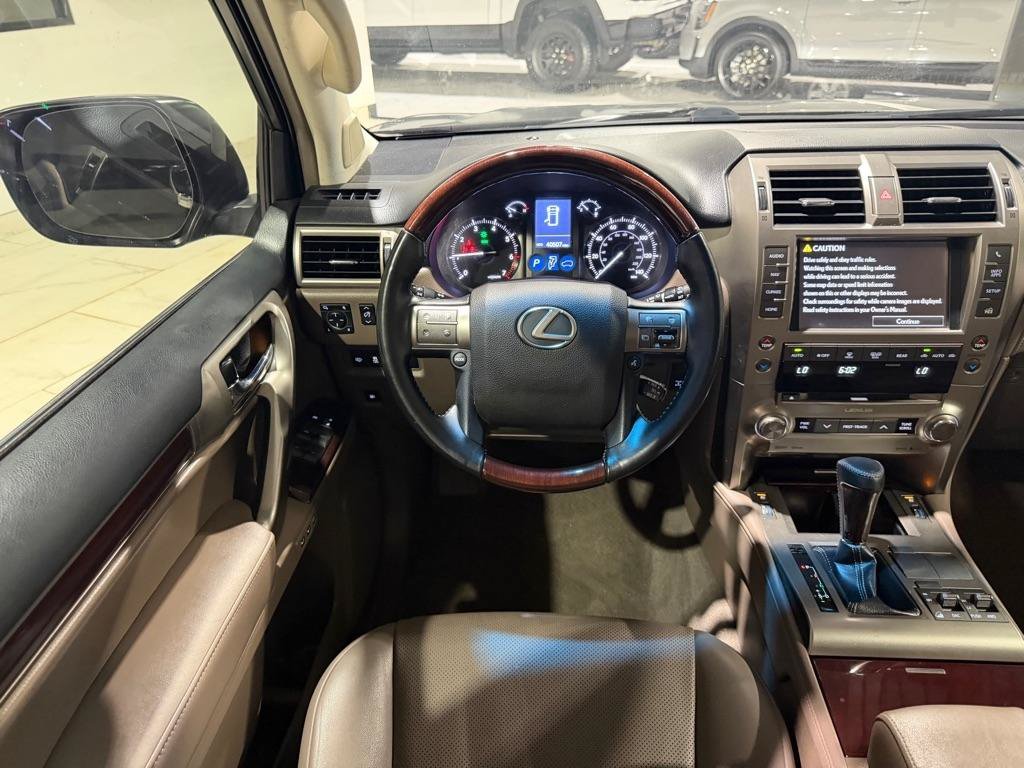 Used 2019 Lexus GX 460 Premium AWD/4WD image 25