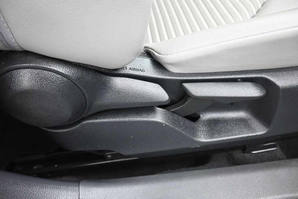 Used 2023 Toyota Camry SE FWD image 40