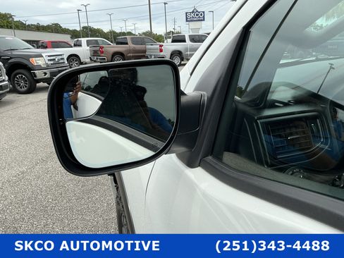 Used 2020 Nissan Titan PRO-4X w/ Pro-4x Convenience Package AWD/4WD image 11