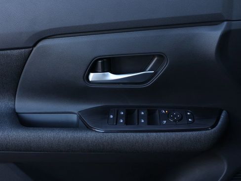 New 2026 Nissan Kicks SV image 24