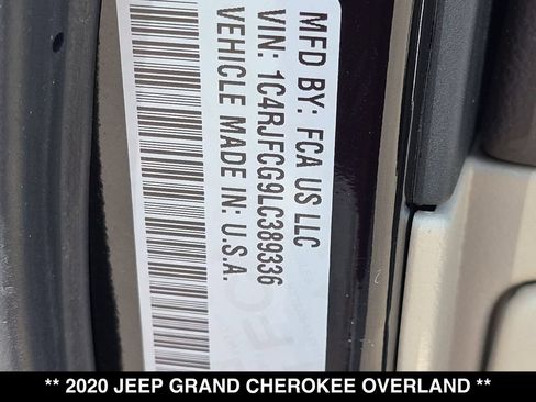 Used 2020 Jeep Grand Cherokee Overland AWD/4WD image 29