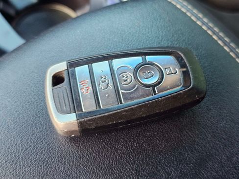 Used 2019 Ford Edge ST w/ Equipment Group 401A AWD/4WD image 32
