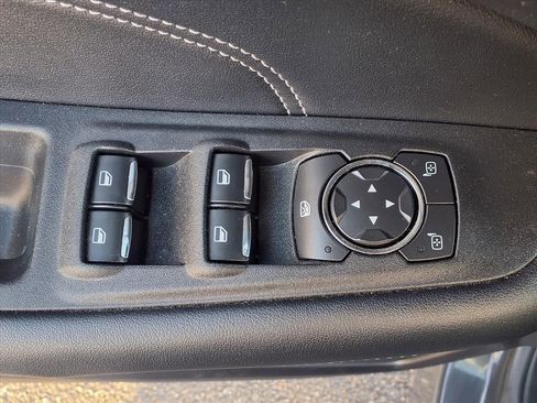 Used 2021 Ford Edge Titanium image 13