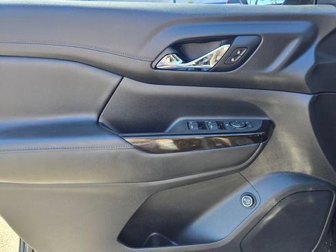 Used 2020 GMC Acadia AT4 w/ Driver Alert Package II AWD/4WD image 18