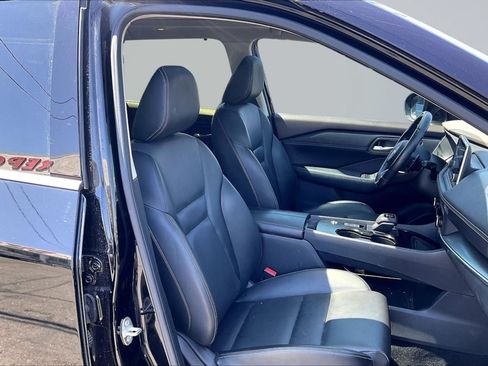 Used 2023 Nissan Rogue SV w/ SV Premium B Package FWD image 7