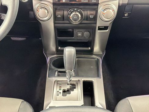 Used 2022 Toyota 4Runner SR5 Premium w/ Moonroof Package RWD image 17
