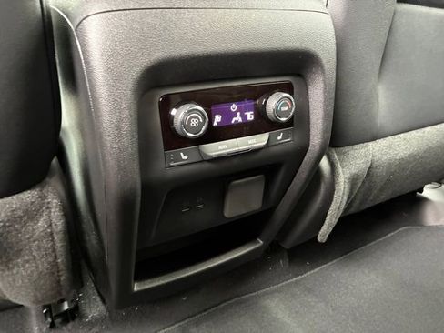 New 2026 Chevrolet Traverse High Country image 18