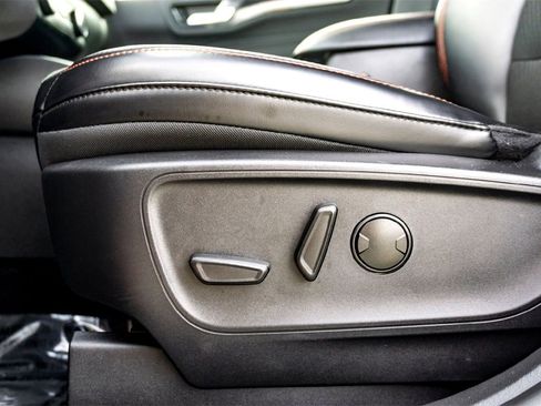 Used 2025 Ford Escape ST-Line image 12