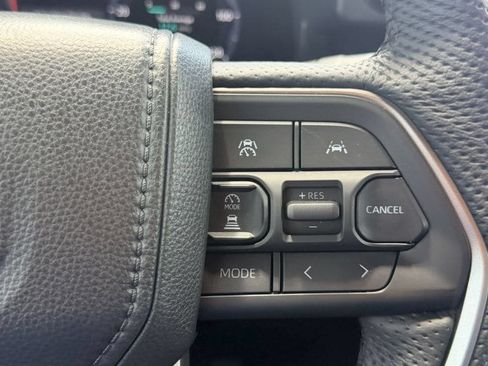 Used 2025 Toyota Tacoma Limited AWD/4WD image 21